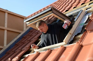 Pose de fenêtres de toit Velux à Frémery